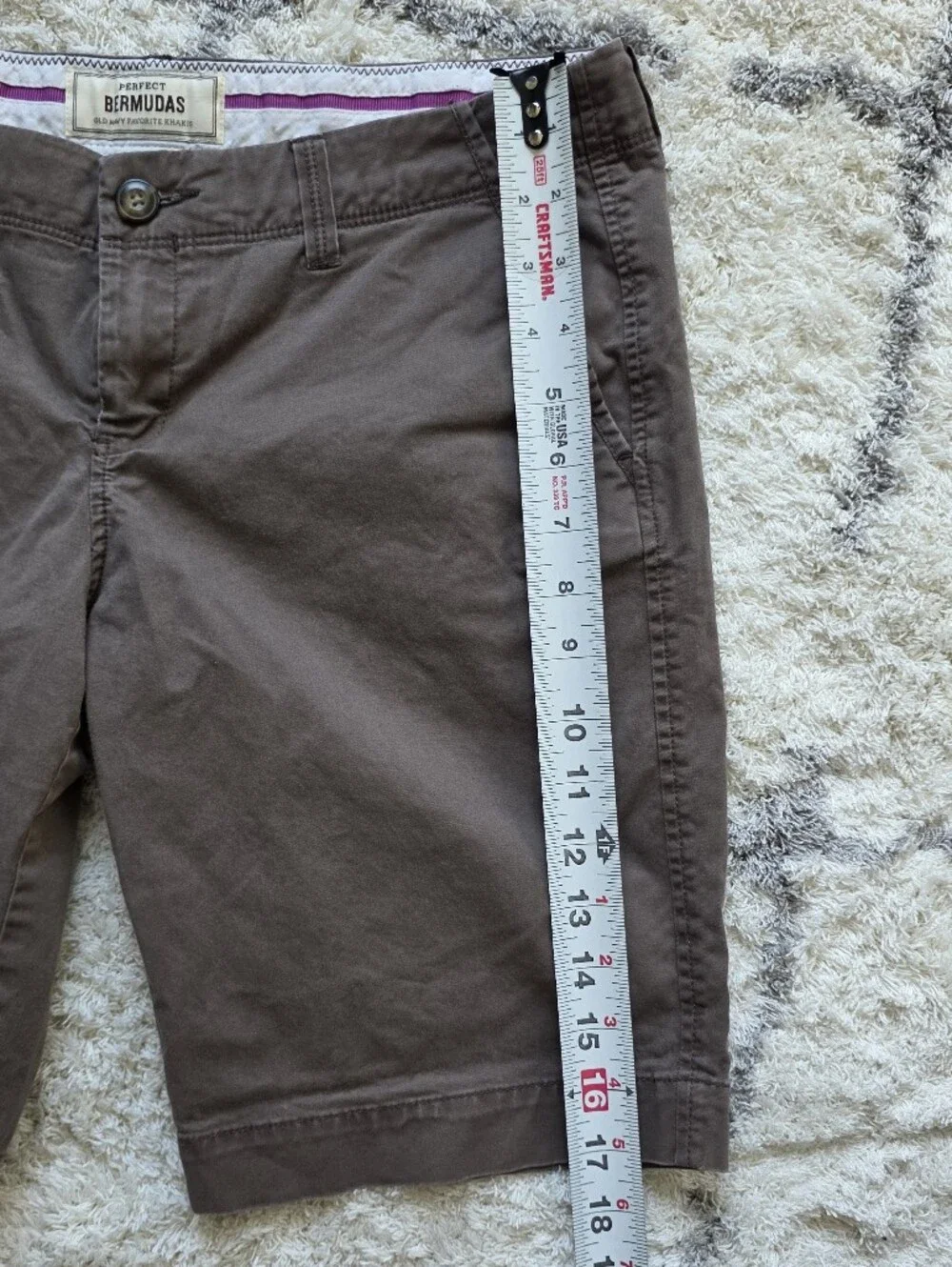 Old Navy Perfect Bermuda Shorts Women's 6 Brown Low Rise Stretch Chino Khaki